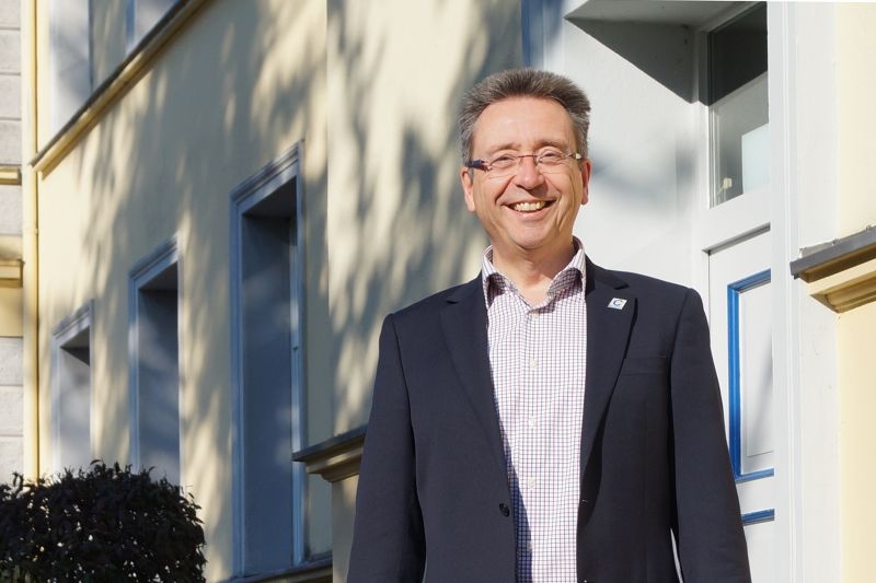 Martin Lochte-Holtgreven, Consist-Geschäftsführer, freut sich über den Rekord-Umsatz in 2015. Quelle: Consist Software Solutions GmbH