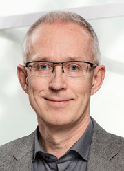 Dr. Ulrich Hausner